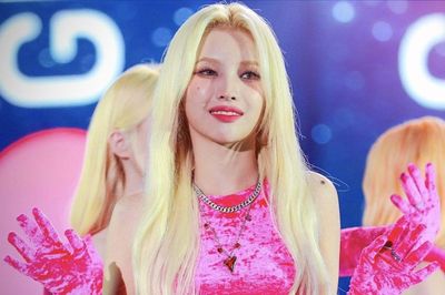Soyeon GI-DLE lên tiếng về nghi vấn 'đá xéo' bạn trai cũ