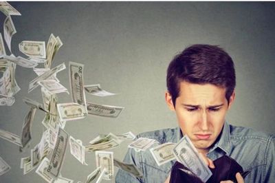 Chi hàng trăm tỷ bắt đáy cổ phiếu, lãnh đạo doanh nghiệp đang cược vào điều gì?