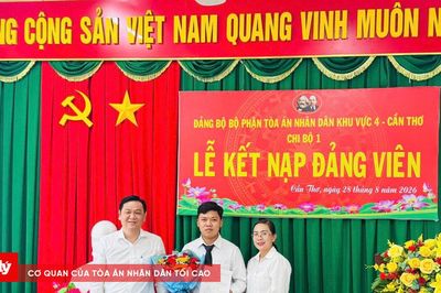 Đảng bộ bộ phận TAND khu vực 4 – Cần Thơ kết nạp đảng viên mới