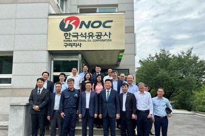 Bộ trưởng Bộ Công Thương Lê Mạnh Hùng làm việc tại Kho dự trữ dầu cơ sở Guri (Hàn Quốc)
