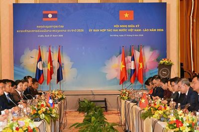 Việt Nam - Lào thúc đẩy các dự án kết nối hạ tầng, tăng cường hợp tác kinh tế