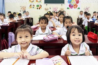 Học sinh An Giang trở lại trường, bắt nhịp năm học mới