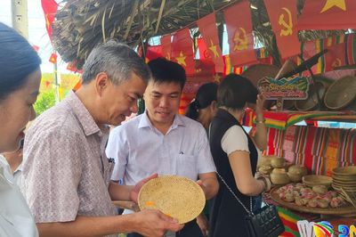 Đến Trà My vui hội Tết Độc lập cùng người dân làng Mường