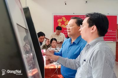 Giám sát chuyên đề về chuyển đổi số trong giải quyết thủ tục hành chính tại xã Định Quán