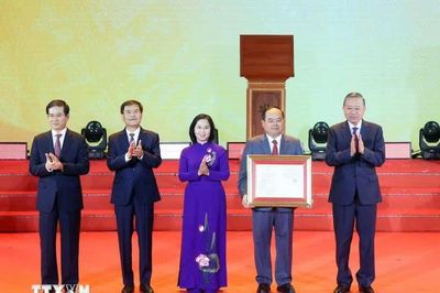 Lễ công bố thành lập thành phố Quảng Ninh và đón nhận Huân chương Lao động hạng Nhất