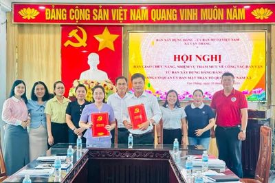 Đảng ủy xã Vạn Thắng tổ chức bàn giao chức năng, nhiệm vụ tham mưu công tác dân vận