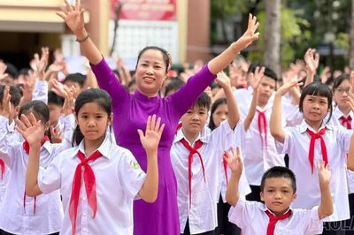 Học sinh Lào Cai hào hứng tựu trường