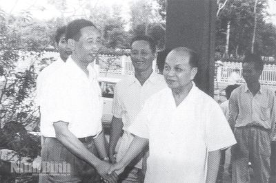 Đồng chí Tổng Bí thư Trường Chinh với quê hương Ninh Bình