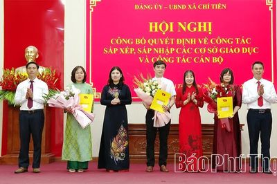Xã Chí Tiên công bố các quyết định về công tác cán bộ