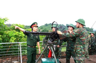 Xây dựng vòm phòng không nhân dân vững mạnh, rộng khắp