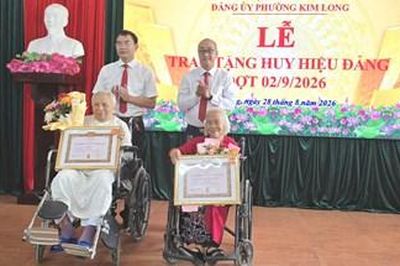 Trân trọng những chặng đường cống hiến của đảng viên