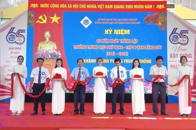 Trường THPT Phan Đăng Lưu kỷ niệm 65 năm thành lập