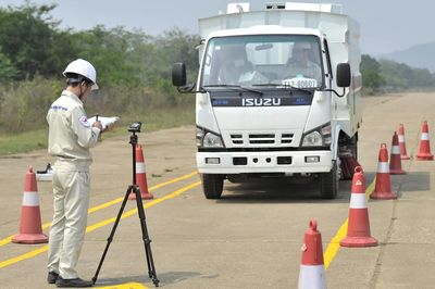 Đẩy mạnh phân cấp, rút ngắn thời gian giải quyết nhiều thủ tục đăng kiểm