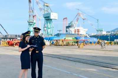 Sau gần 8 tháng, Hải quan Vân Phong đã vượt dự toán thu ngân sách