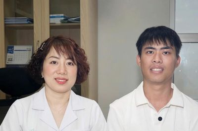 Liệt mặt sau mổ u não, nam thanh niên 26 tuổi hồi sinh nụ cười sau 7 năm