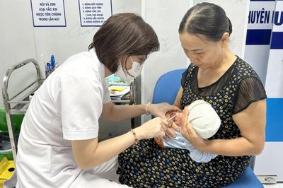Tiêm chủng theo vòng đời góp phần giảm gánh nặng bệnh tật