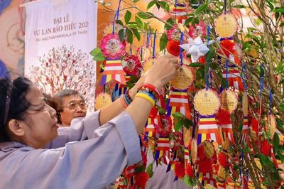 Khóa tu Vu Lan – Hành trình trở về với ân nghĩa sinh thành