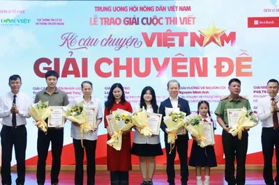 Trao giải cuộc thi viết 'Kể câu chuyện Việt Nam', đưa giá trị Việt ra thế giới