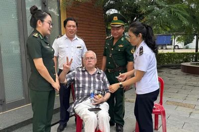 Du khách người Mỹ được cấp cứu kịp thời khi có dấu hiệu đột quỵ