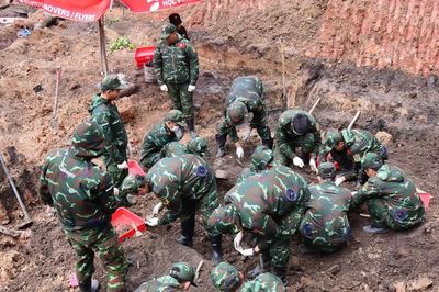 Tiếp tục phát hiện nhiều hài cốt liệt sĩ tại Công viên Lê Thị Riêng
