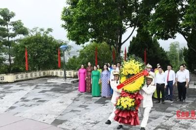 Phường Nùng Trí Cao dâng hương tưởng niệm các anh hùng liệt sĩ nhân dịp Quốc khánh 2/9