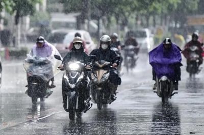 Thời tiết ngày 28/8: Bắc bộ mưa dông, Trung bộ nắng nóng