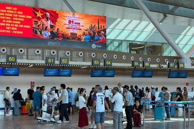 Sân bay Tân Sơn Nhất dự kiến đón 135.000 lượt khách/ngày cao điểm dịp 2-9
