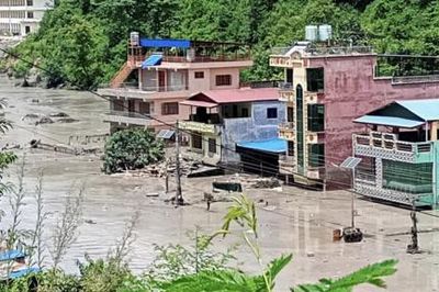 Trái đất nóng lên làm tăng nguy cơ xảy ra lũ quét tàn khốc như vụ ở biên giới Nepal -Trung Quốc
