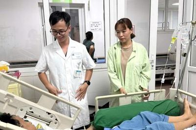 Hà Nội: Cứu sống nam sinh 17 tuổi ngừng tim 45 phút