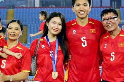 Đoàn Văn Hậu chia sẻ tâm thư xúc động, phản ứng của Doãn Hải My gây chú ý