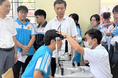 Hà Nội nâng chuẩn y tế trường học, chăm sóc sức khỏe học sinh toàn diện