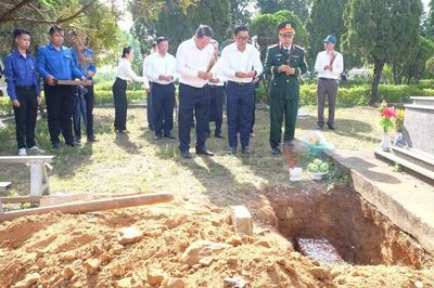 Tìm thấy hài cốt 3 liệt sĩ cùng đạn AK ở khu đất ven biển Đà Nẵng