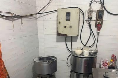 Khởi tố 1 chủ cơ sở sản xuất giò chả sử dụng hàn the