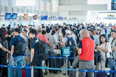 Ngày đầu nghỉ lễ 2/9: Sân bay Nội Bài đón 115.000 lượt khách