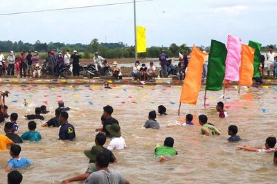 Vĩnh Hậu rộn ràng lễ hội mùa nước nổi