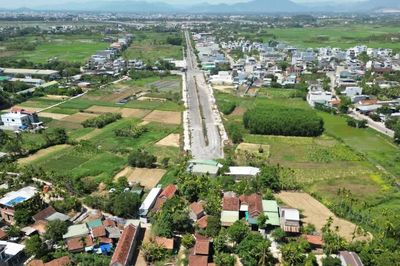 Gỡ vướng mặt bằng, bứt phá hạ tầng cho miền Trung - Bài 2: An cư chưa vững, mặt bằng khó thông