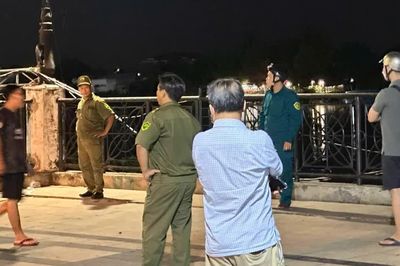 Phát hiện 2 thi thể đàn ông trôi trên sông Sài Gòn