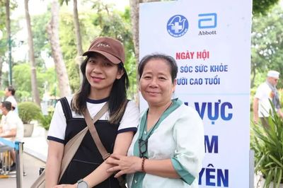 Vu Lan tri ân cha mẹ bằng sự quan tâm sức khỏe