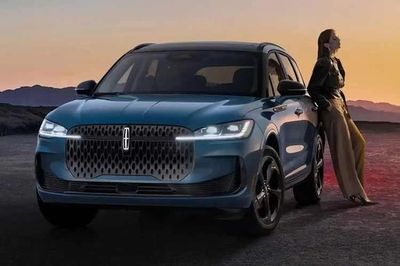 [GALLERY] Lincoln Corsair 2027 từ 49.740 USD, cạnh tranh Mercedes-Benz GLC