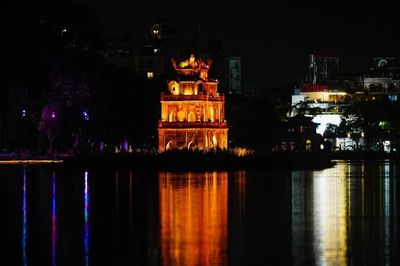 [GALLERY] Hồ Hoàn Kiếm rực rỡ bằng công nghệ ánh sáng dịp nghỉ lễ 2/9