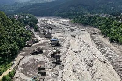 Số người chết và mất tích do lũ lụt và sạt lở đất tàn phá ở Nepal tăng mạnh