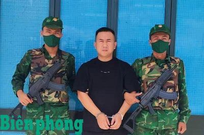 Đồn Biên phòng cửa khẩu quốc tế Mộc Bài tạm giữ đối tượng truy nã của Công an Trung Quốc