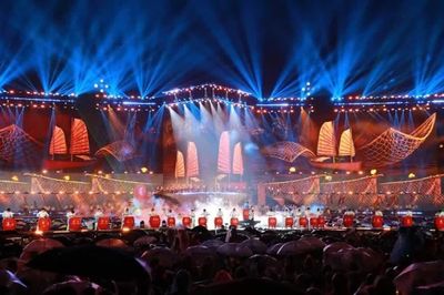 Quảng Ninh xác lập kỷ lục Việt Nam với concert nghệ thuật bên vịnh Hạ Long