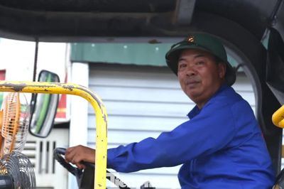 Công nhân miệt mài 'bám' công trường ngày nghỉ lễ 2/9