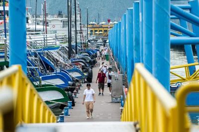 Cảnh tượng lạ ở bến tàu Hạ Long ngày đầu nghỉ lễ