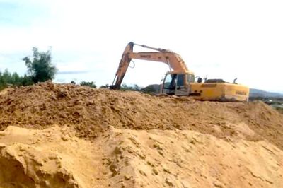 Bị phạt 350 triệu đồng vì khai thác cát trái phép ở bãi bồi sông Kôn