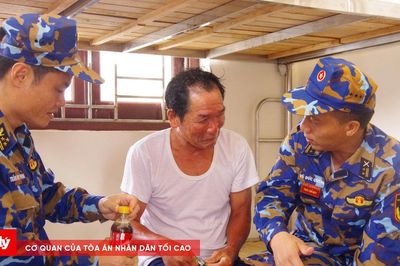 Đảo Trường Sa tiếp nhận, chăm sóc 32 ngư dân tàu cá gặp nạn