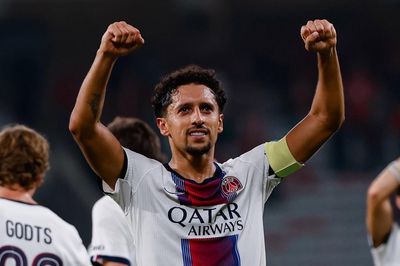 PSG thoát thua khó tin trước Lille phút bù giờ