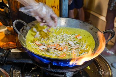 Nghỉ lễ 2/9 không đi chơi xa, foodtour đặc sản các tỉnh thành ngay tại Hà Nội