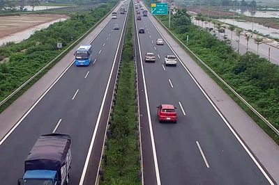 Cục CSGT: Cao tốc Pháp Vân - Cầu Giẽ đông xe, tài xế chấp hành giữ khoảng cách